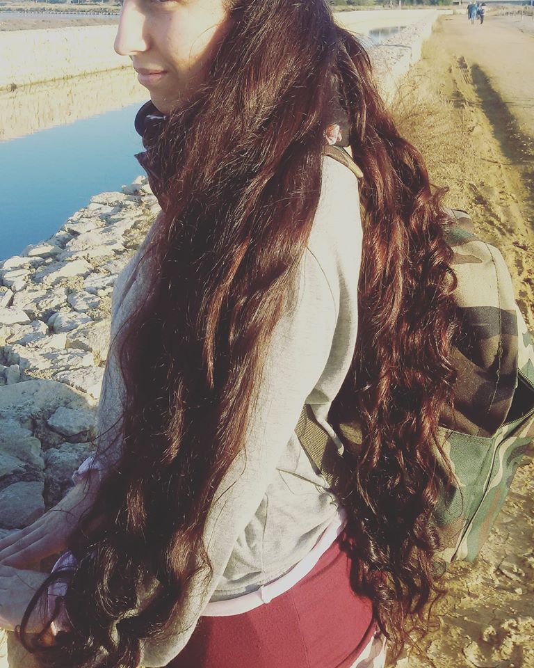 Prendersi cura dei capelli specialmente durante i cambi stagionali è importante per andare a riequilibrare il nostro corpo e cute.